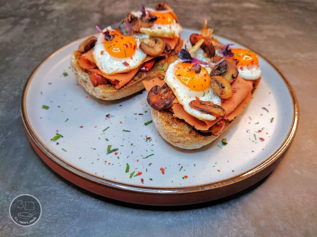 Vegetarian Ham and Eggs on Toast