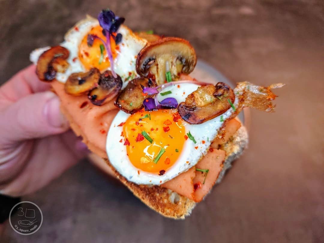 Vegetarian Ham and Eggs on Toast