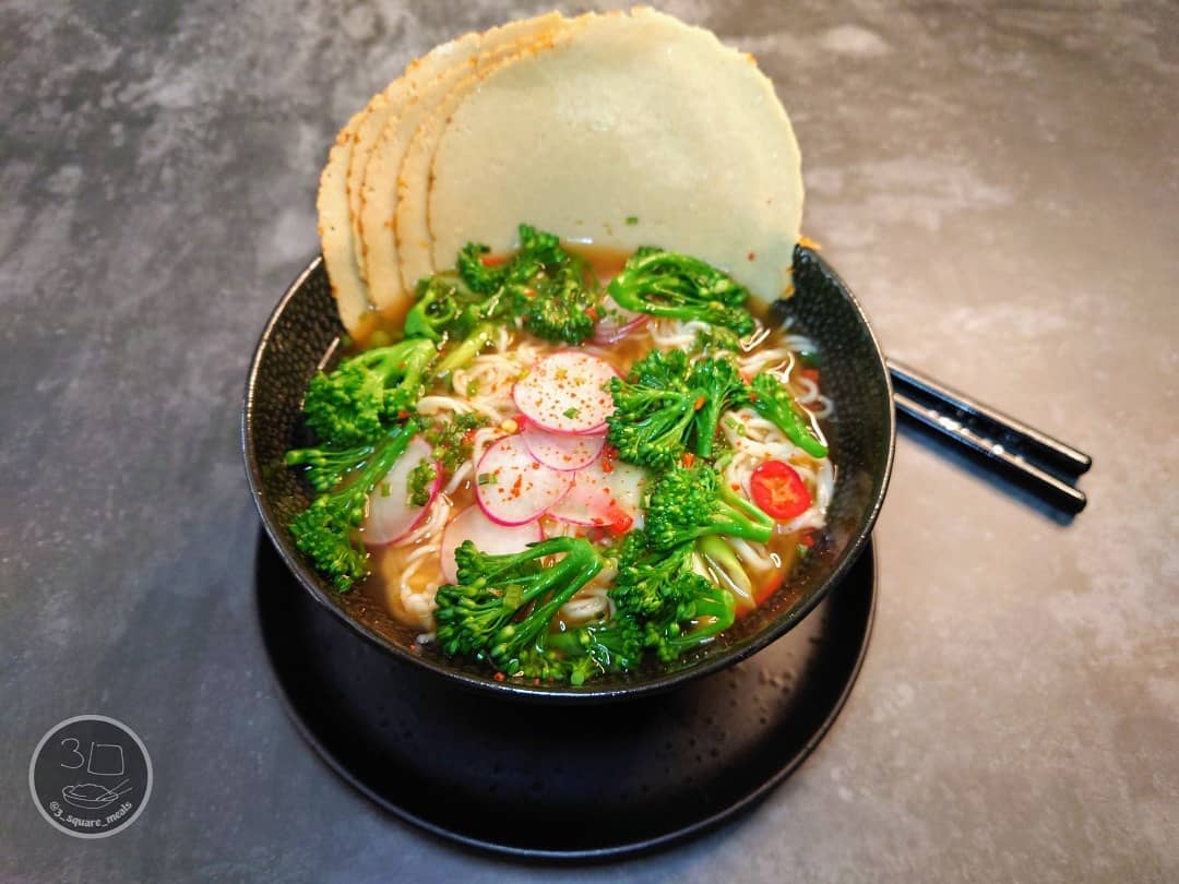 Quick Ramen Noodle Bowl