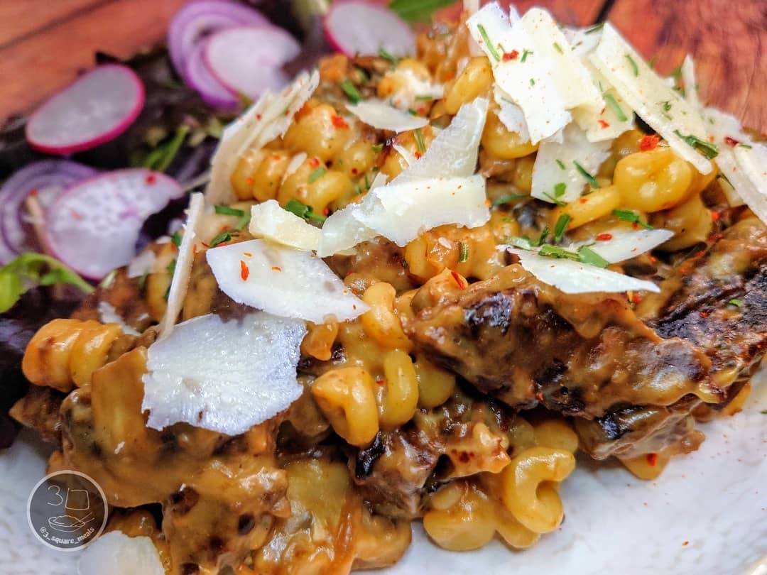 Caramelized Onion Meat-Free Beef Pasta