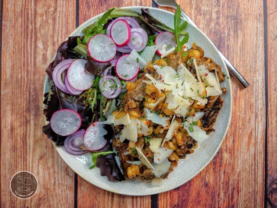 Caramelized Onion Meat-Free Beef Pasta