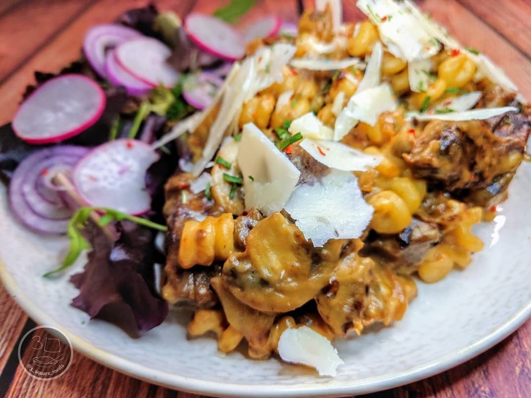 Caramelized Onion Meat-Free Beef Pasta