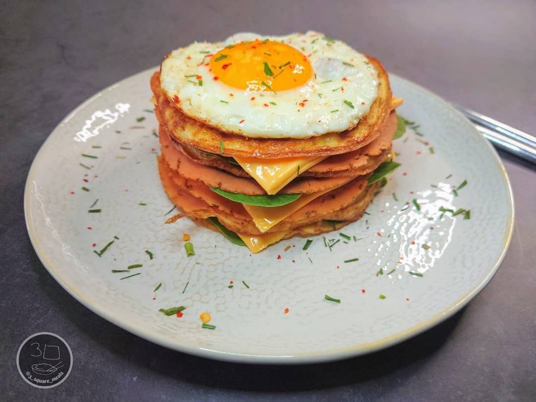Ham and Spinach Omelette Stack