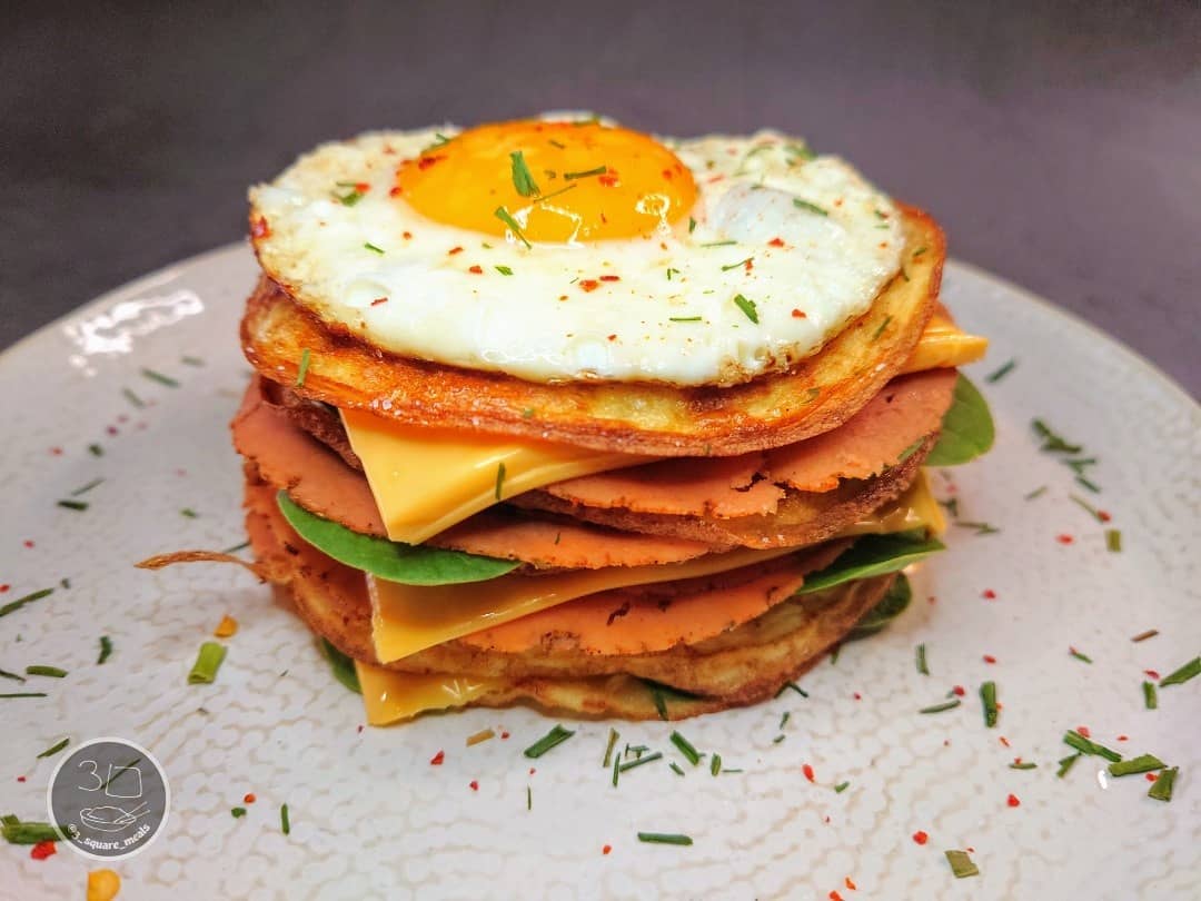 Ham and Spinach Omelette Stack