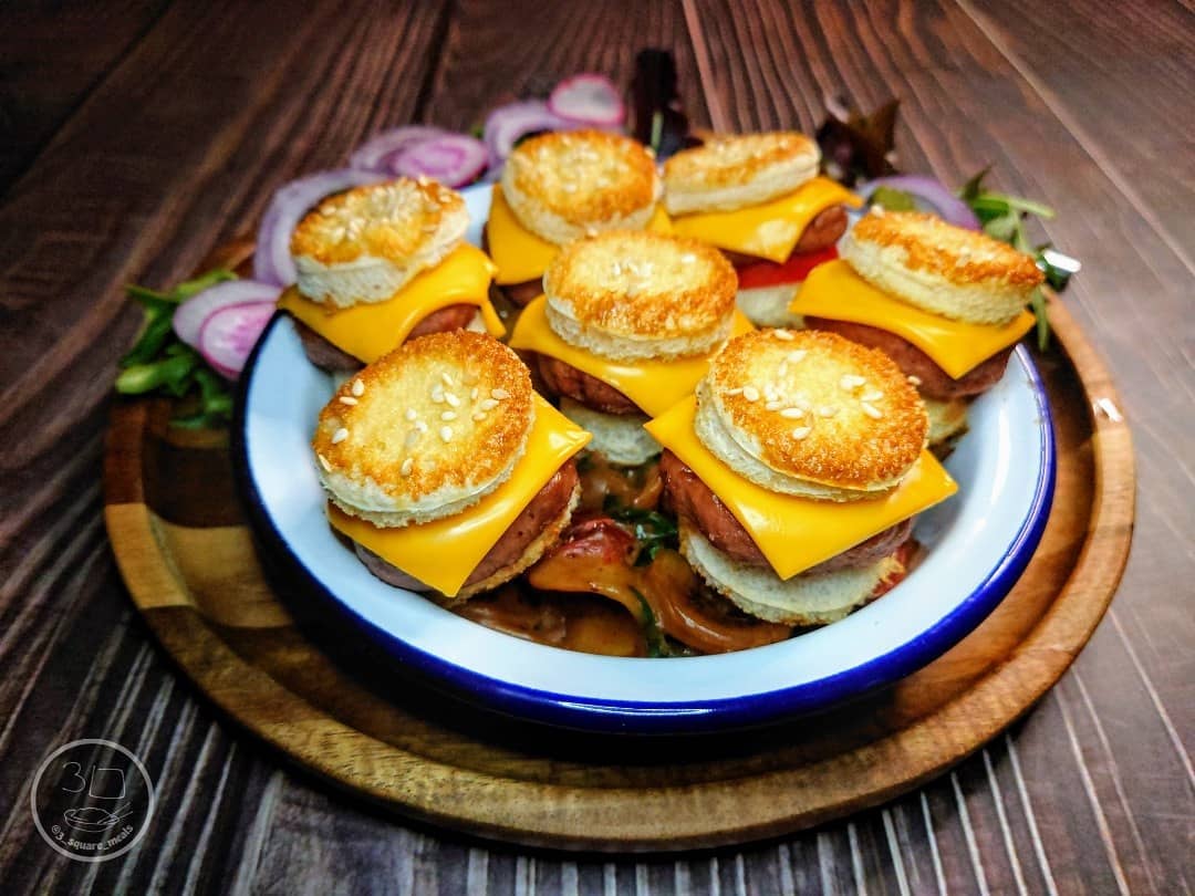 3 Square Style Cheeseburger Pasta