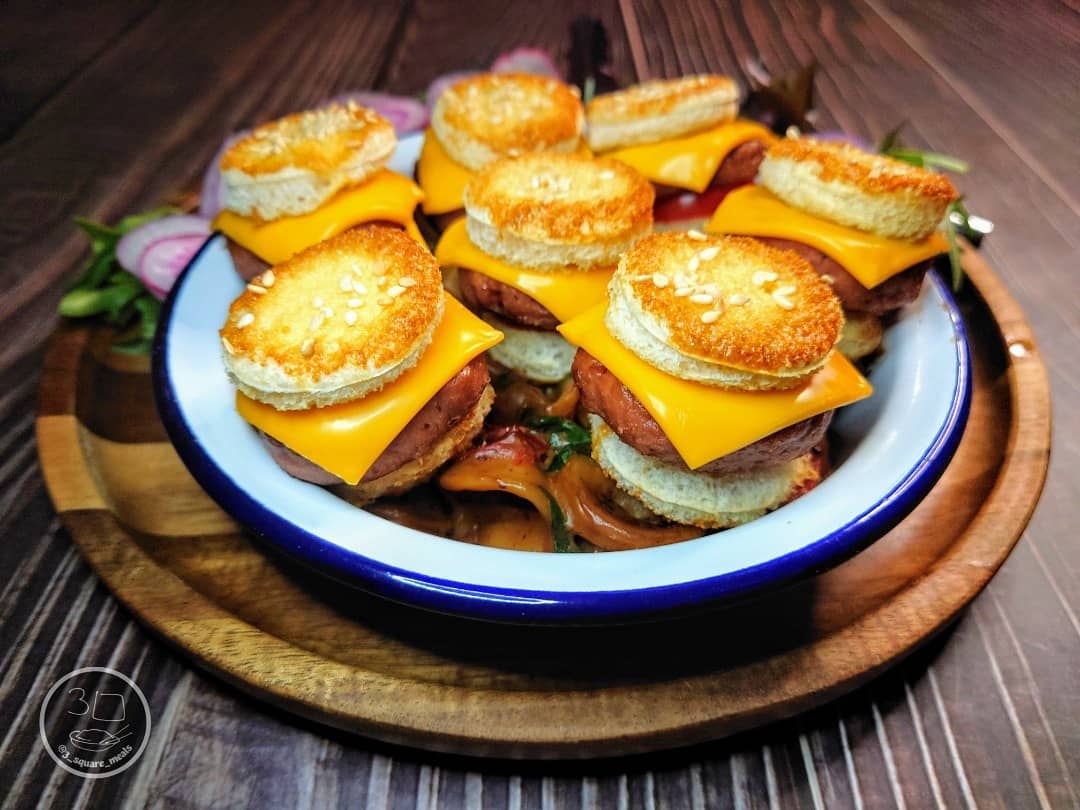3 Square Style Cheeseburger Pasta