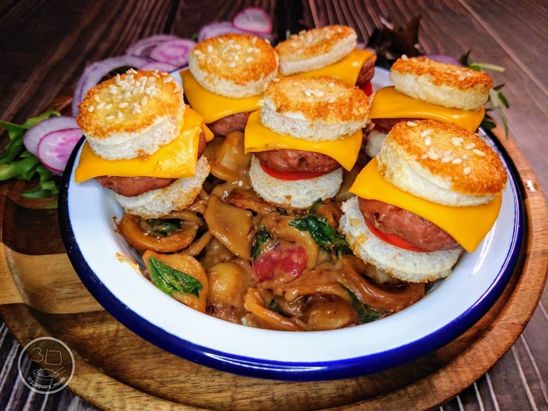 3 Square Style Cheeseburger Pasta