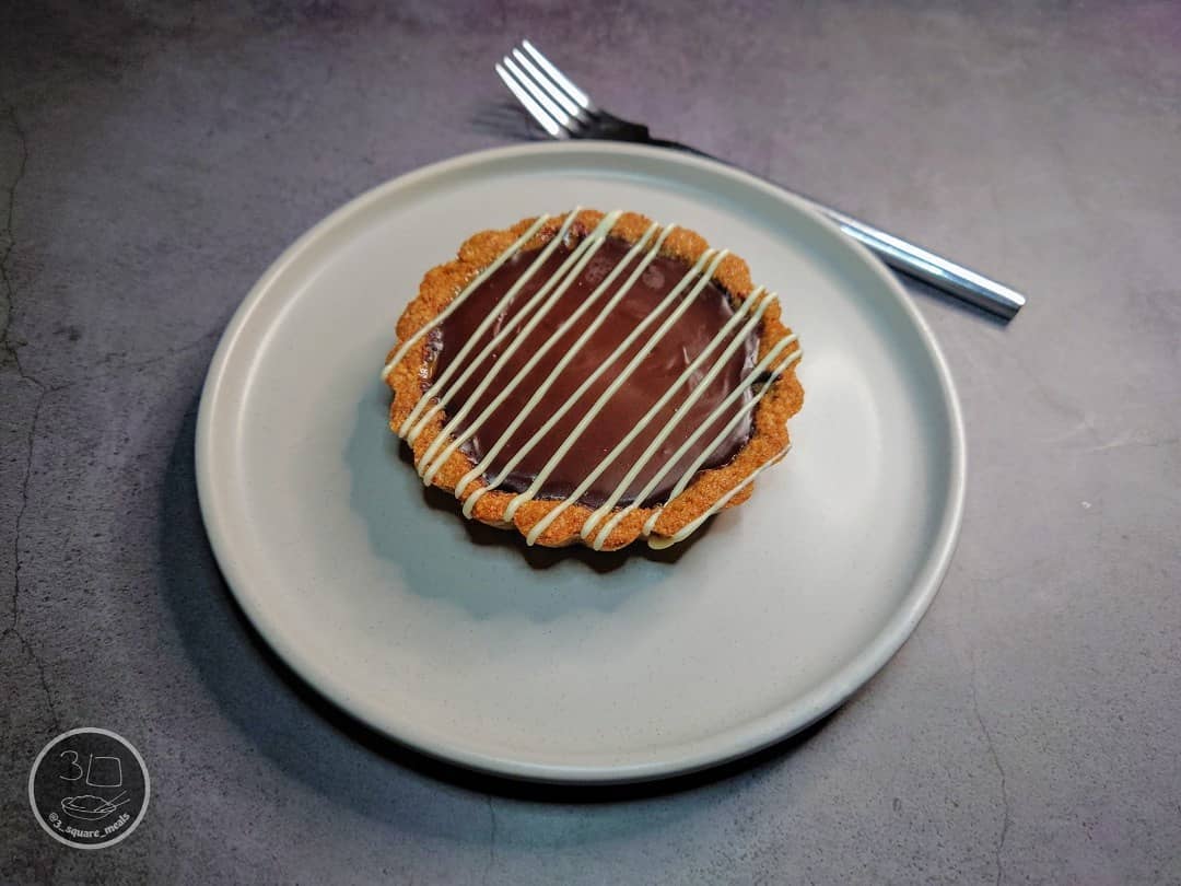 Salted Caramel Chocolate Tart