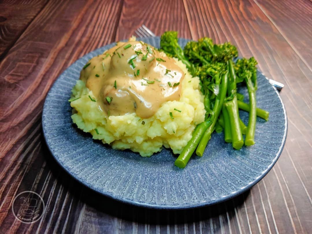 Creamy Meatballs with Quorn Sauce