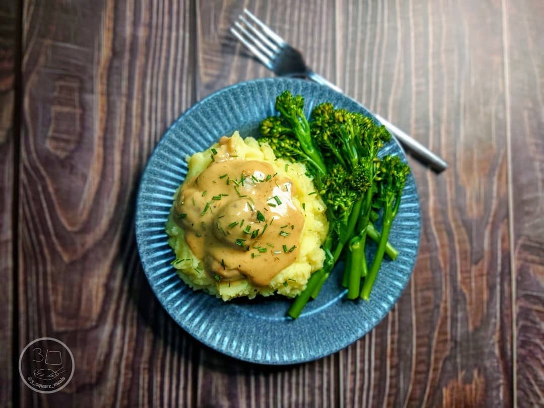 Creamy Meatballs with Quorn Sauce