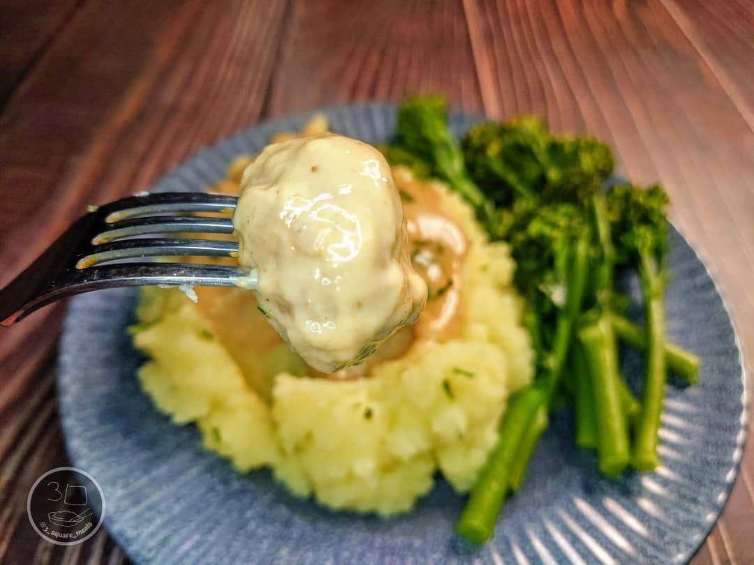 Creamy Meatballs with Quorn Sauce