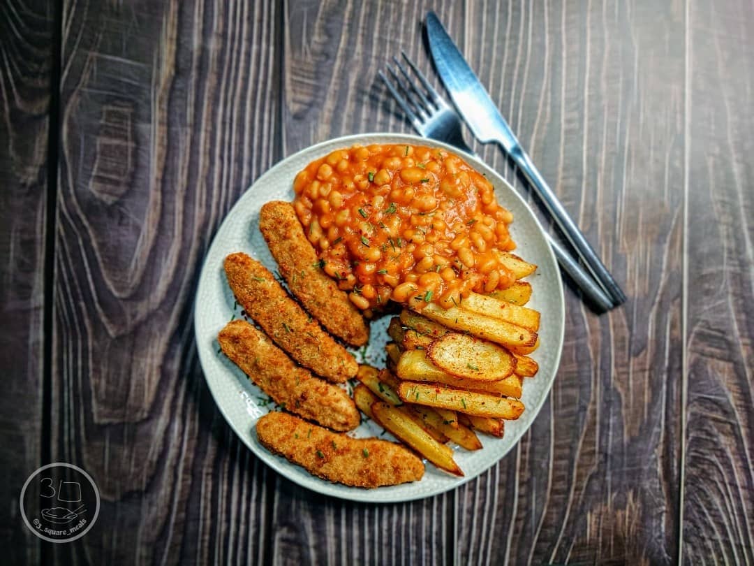 Easy Tea Recipe with Quorn Fillets, Chips, and Baked Beans