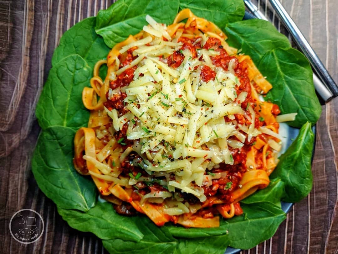 Vegetarian Tagliatelle Bolognese with Spinach and Cheese