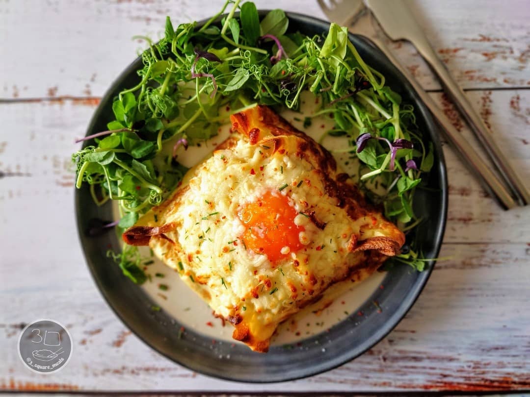 Baked Pancake Parcels with Spinach and Cheese