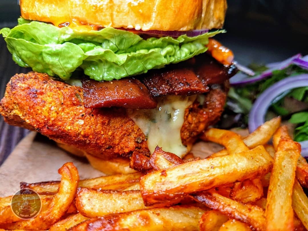 Vegetarian Crispy Chicken Burger Fakeaway