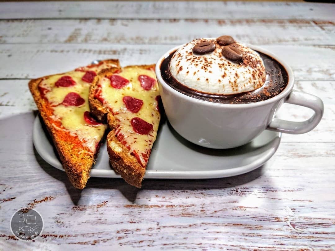 Pizza Toast and Cappuccino Cheesecake