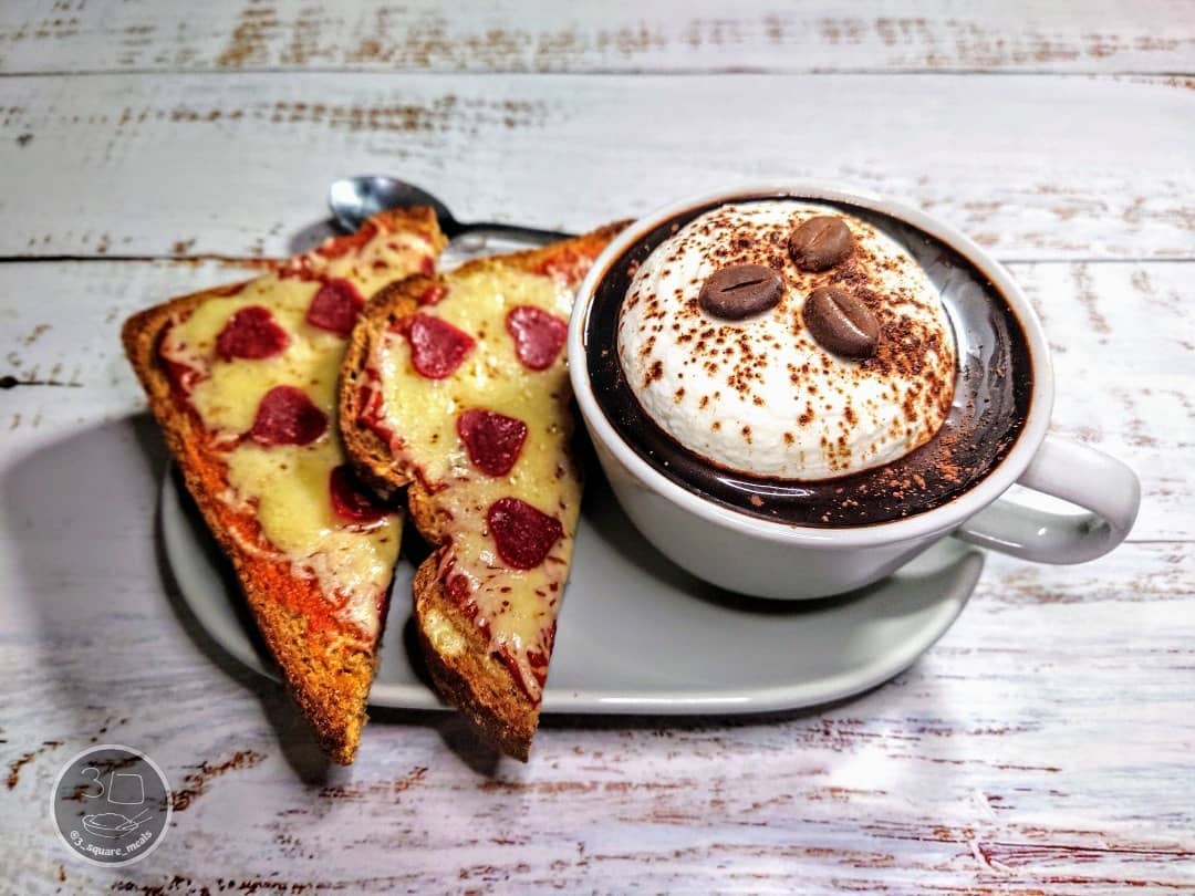 Pizza Toast and Cappuccino Cheesecake