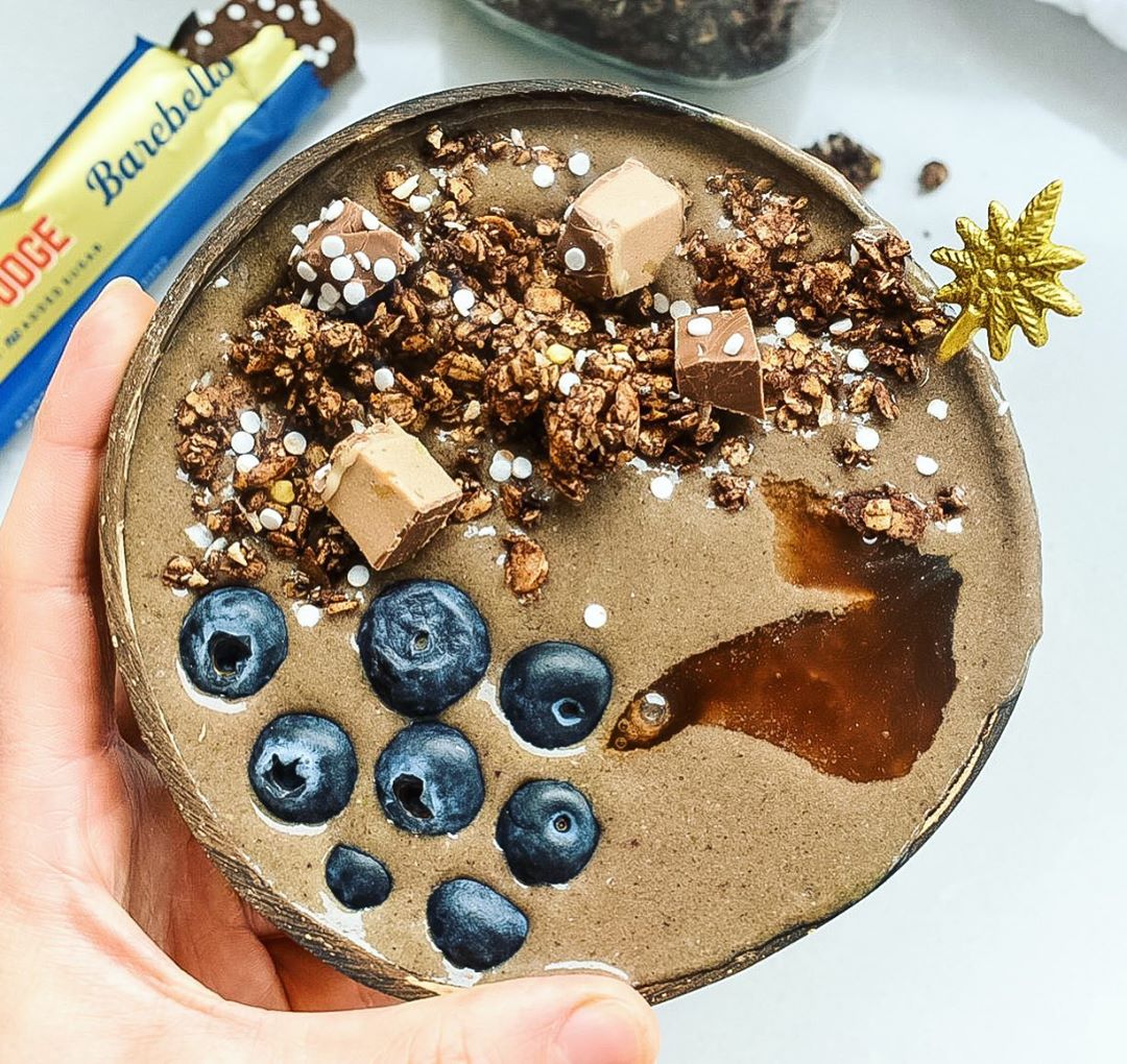 Chocolate Peanut Butter Smoothie Bowl