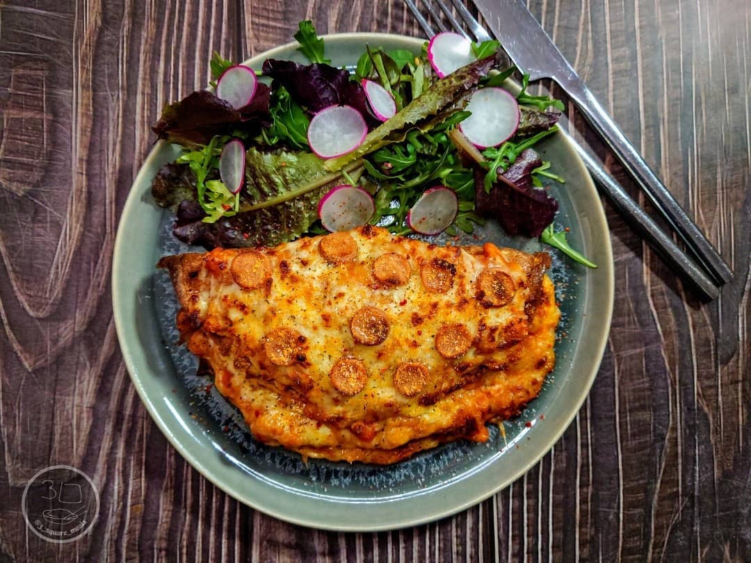 Cheesy Baked Beans Omelette