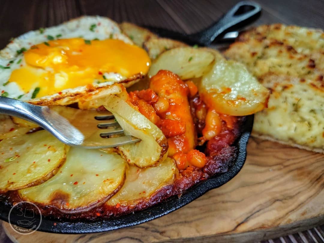 Brunch Bake with Cheesy Garlic Bread