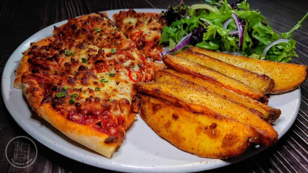 Sweet Chilli Chicken Pizza Sharer