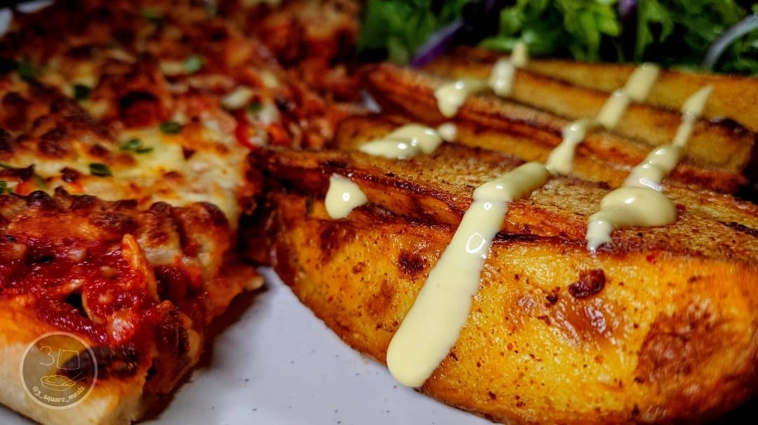 Sweet Chilli Chicken Pizza Sharer