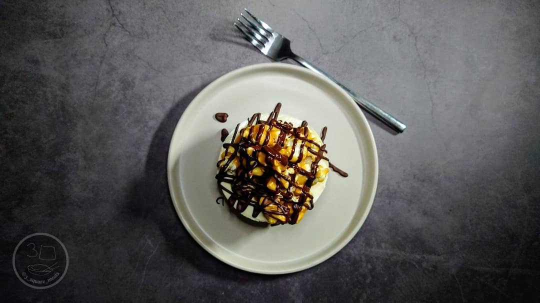 No-Bake Loaded Caramel Popcorn Cheesecake