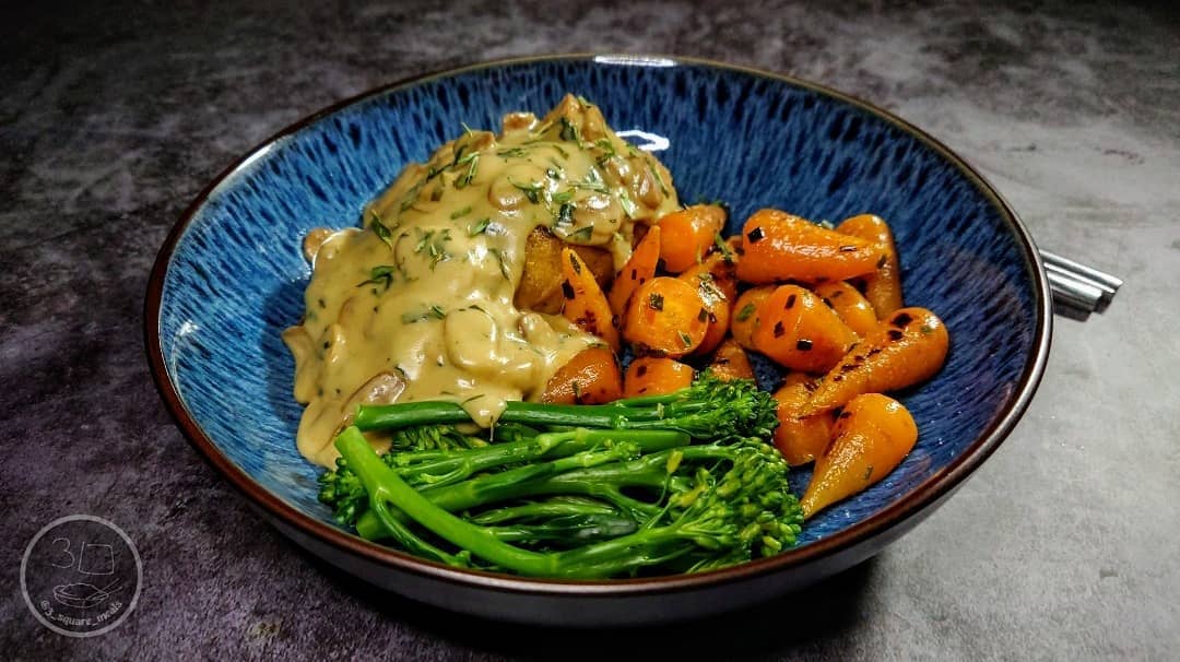 Veggie Chicken in Creamy Mushroom Tarragon Sauce