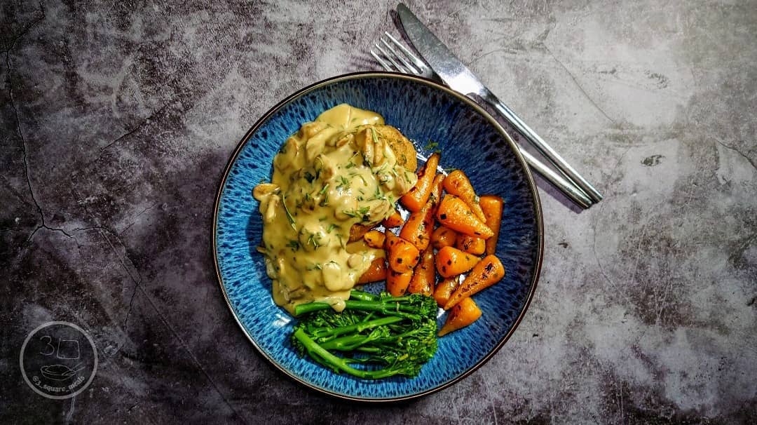 Veggie Chicken in Creamy Mushroom Tarragon Sauce