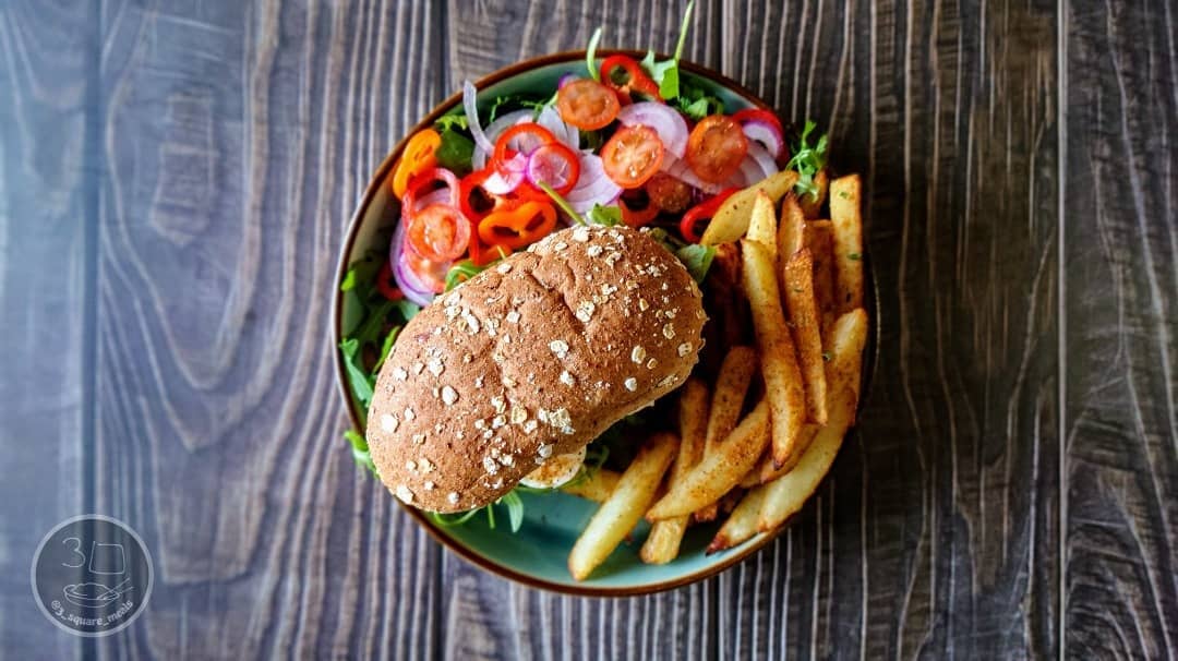 Egg Mayonnaise Sandwich with Chips