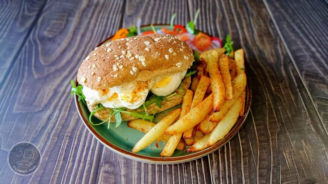 Egg Mayonnaise Sandwich with Chips