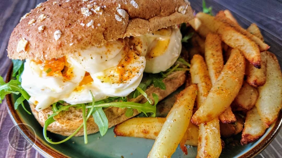Egg Mayonnaise Sandwich with Chips