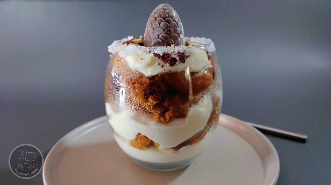 Festive Baked Oats Tiramisu