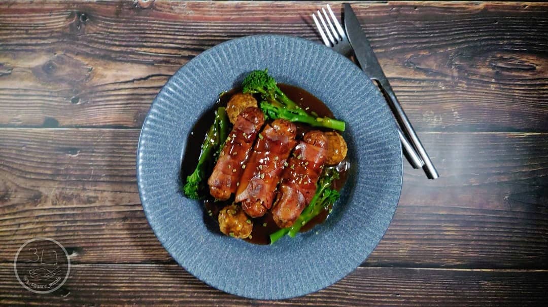 Festive Vegetarian Bangers and Mash