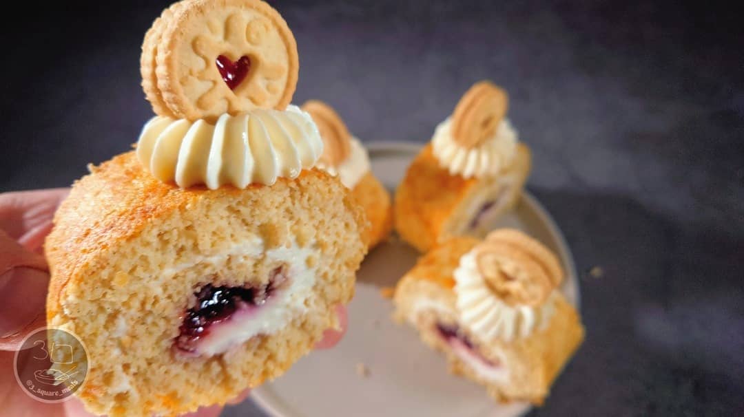 Delicious Jammy Dodger Swiss Roll