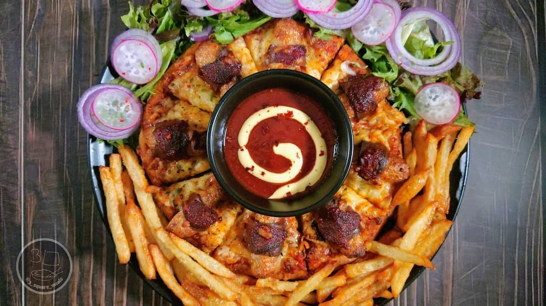 Vegetarian Pigs in Blankets Ring Pizza