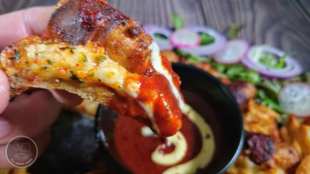 Vegetarian Pigs in Blankets Ring Pizza