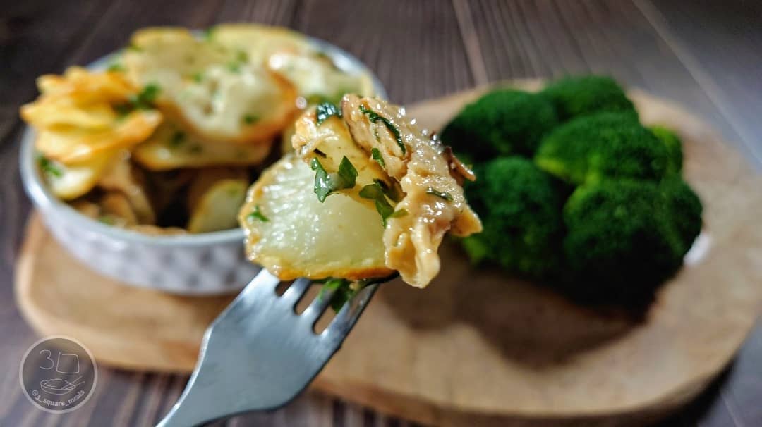 Vegetarian No-Bake Chicken-Style Mushroom Pot Pie