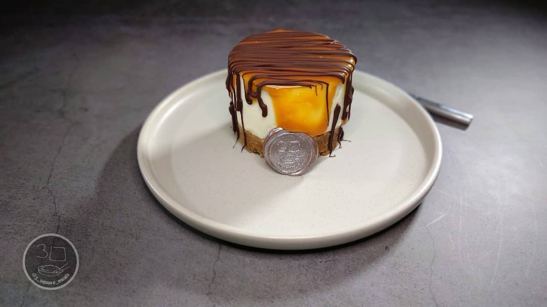 Caramel and Vanilla Cheesecake