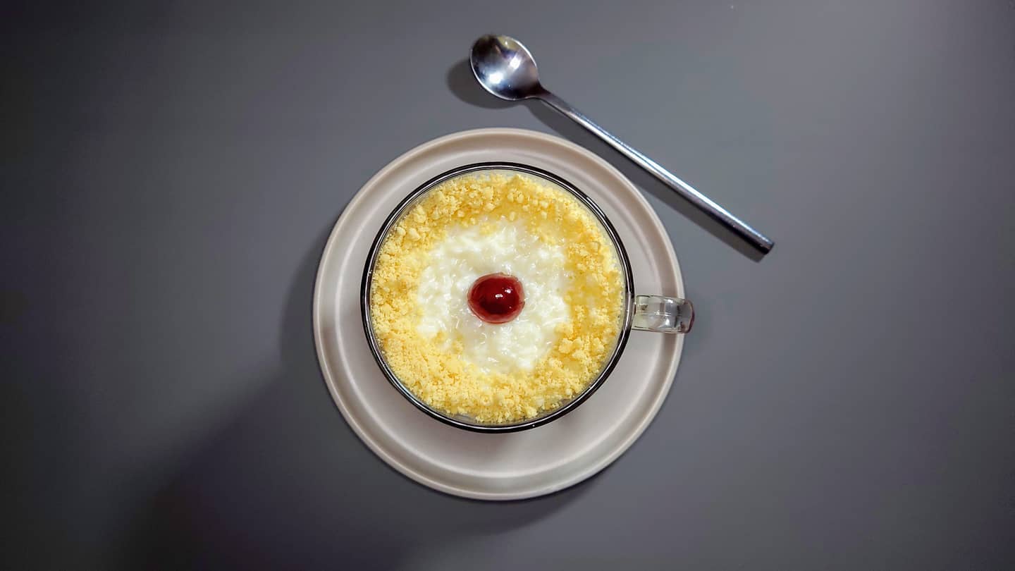Cherry Bakewell Rice Pudding for Breakfast