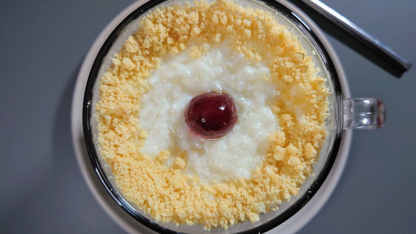 Cherry Bakewell Rice Pudding for Breakfast