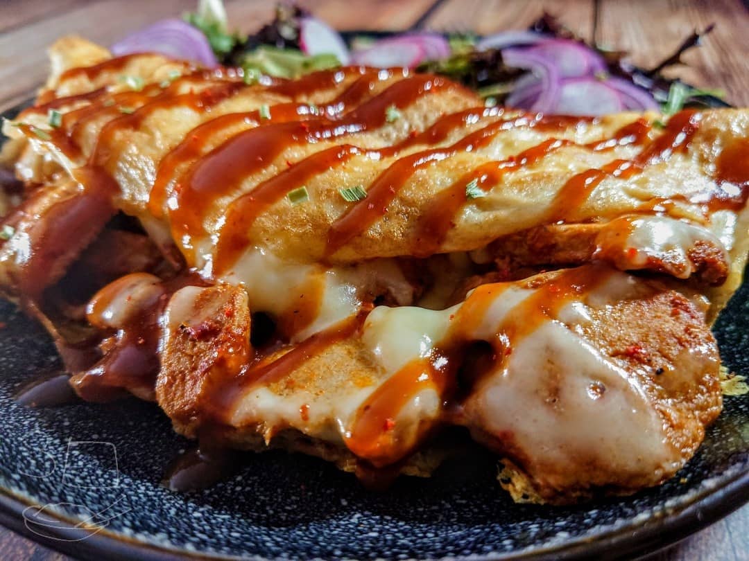 Bbq Omelette with Cheese and Salad
