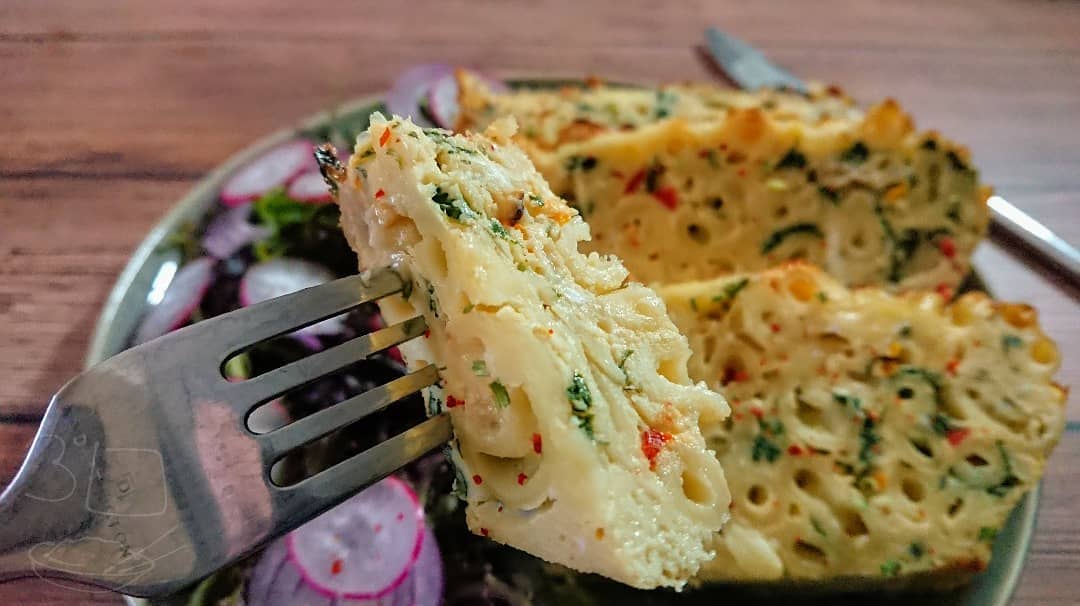 Pasta Frittata with Spinach and Peppers