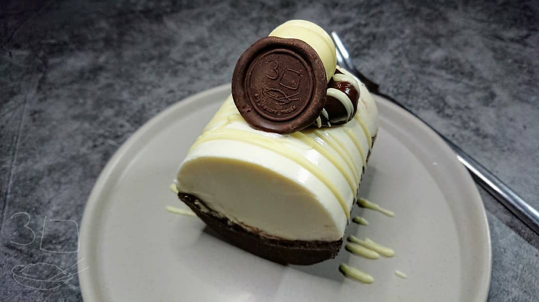Double Chocolate Barrel Cheesecake