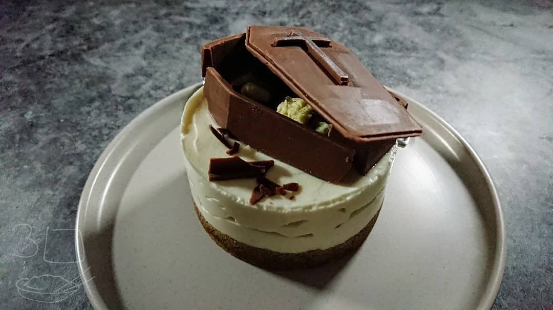 Halloween Broken Casket Cheesecake