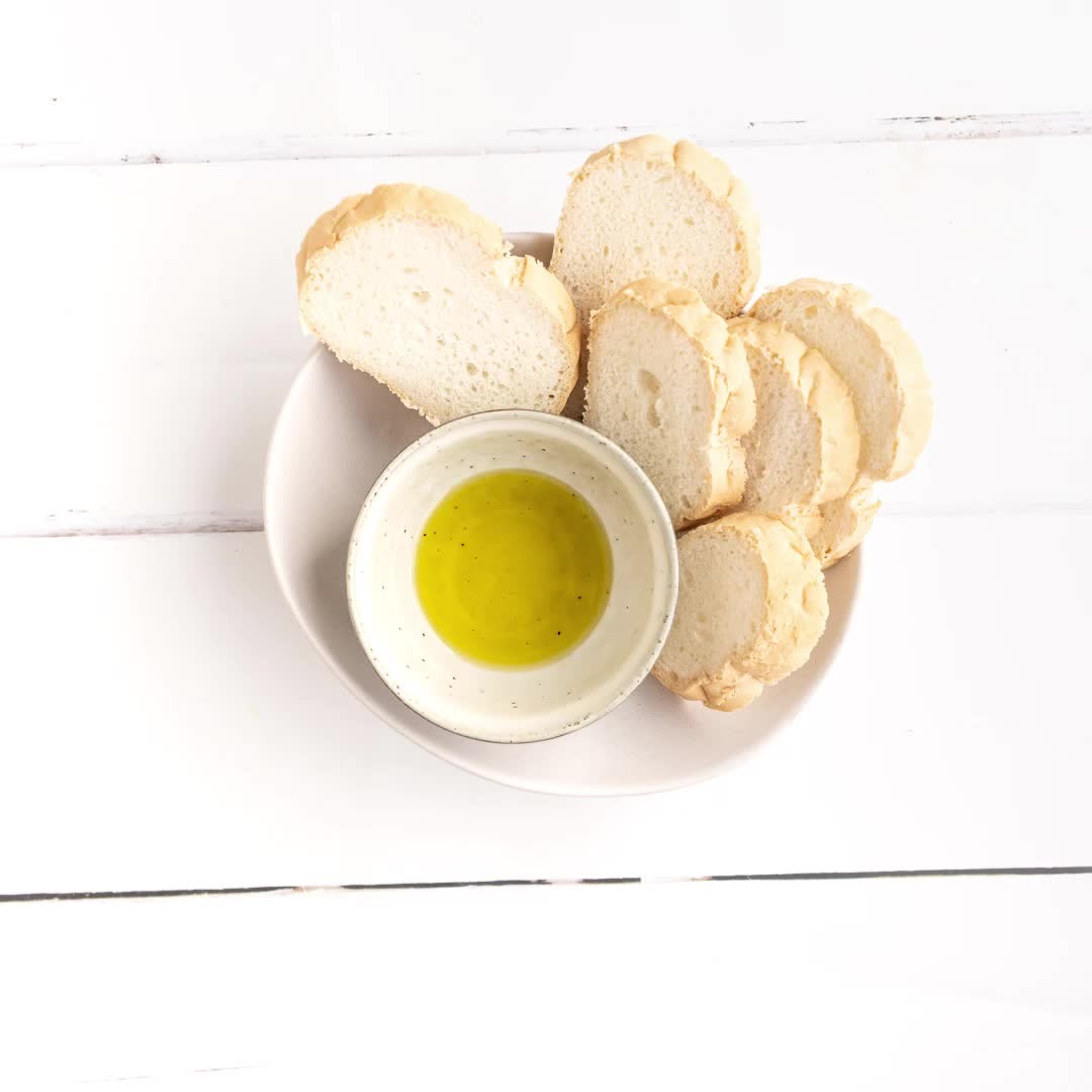 Olive Oil and Balsamic Vinegar Bread Dip