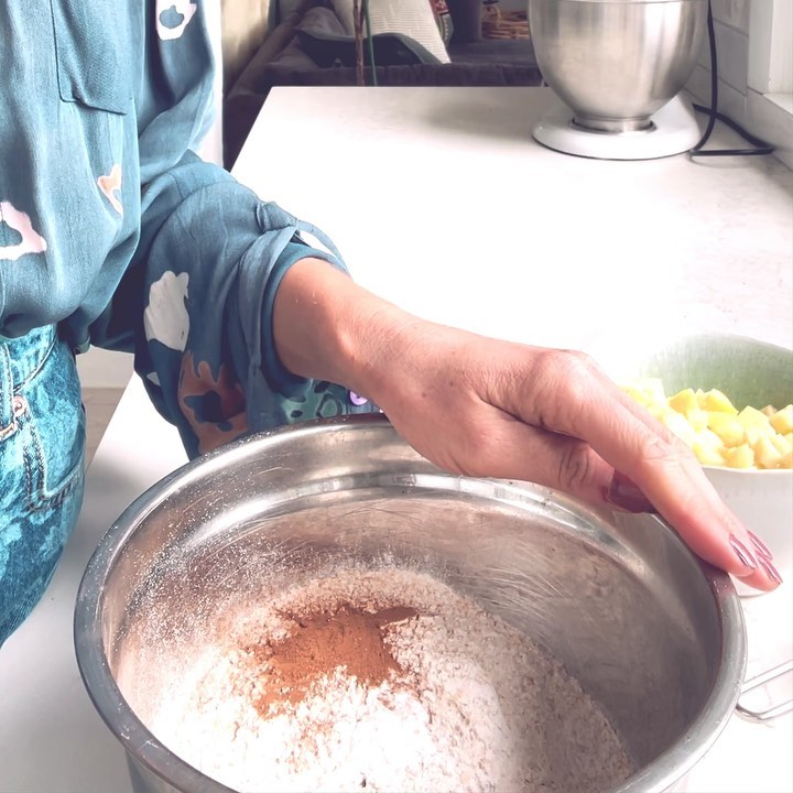 Healthy Apple Muffins