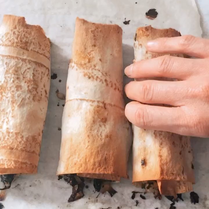Spinach and Cheese Triangles Delight