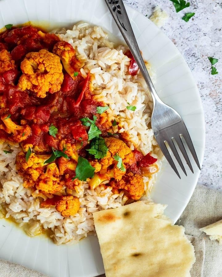 Golden Cauliflower in Creamy Curry Sauce