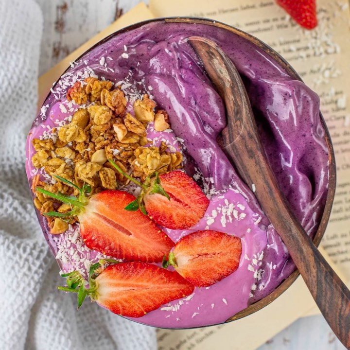 Acai Blueberry Peanut Bowl